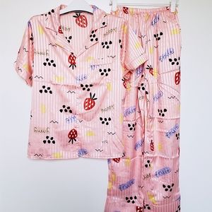 Brand new junior's pajamas set